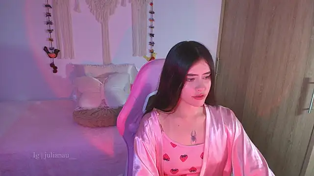 iriswest_ Stripchat cam model