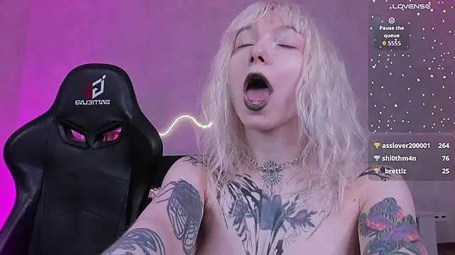 tattoo_art_baby webcam