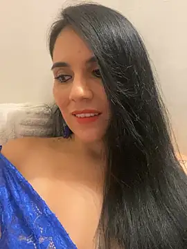 Webcam Model (Miaswwe)  is live.Free join now!