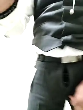 saddlecock (Ask my age) - CUM Shoot