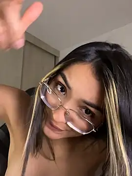 Cat2525 live sex cam