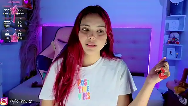 Kylie_brokee webcam