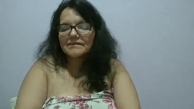 kassandra02 (F mature) - MASTURBATING MY PUSSY UNTIL I CUM WITH A