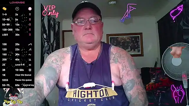 KINKYBLUEYES69 webcam