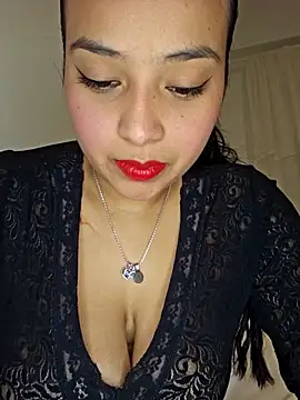 Webcam Model (Angelmoon04)  is live.Free join now!