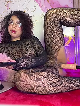 woo_isdaphne (F young) - spanks x 3🍑