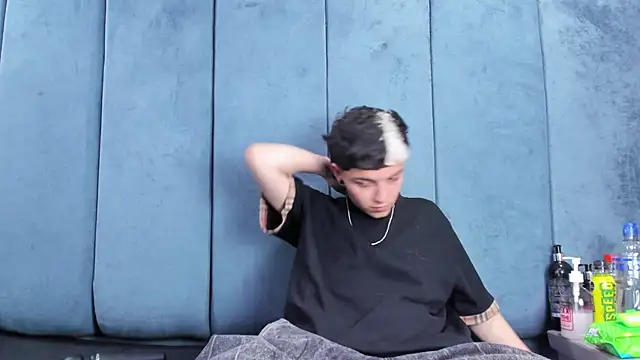 megan_thompson_ - Megan_Thompson_'s free webcam - UK Sex Cams