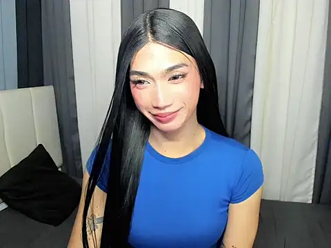 fyangfoxx - FyangFoxx's free webcam - UK Sex Cams