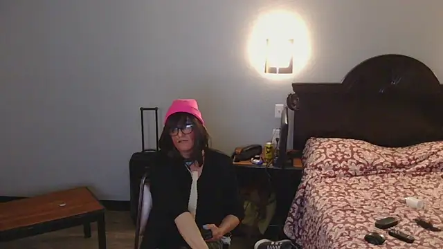 HelloKittyLapDog webcam