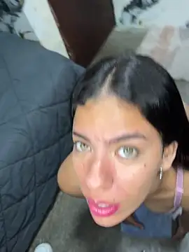 roman_and_jessie webcam