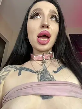 Molly__Moon webcam
