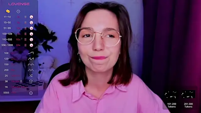 KindHazelHere_ webcam