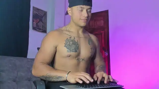 Dominic_Biker__ webcam