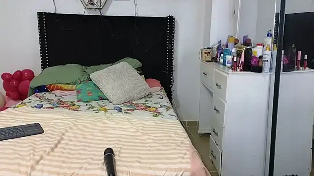 charlotte_077 webcam