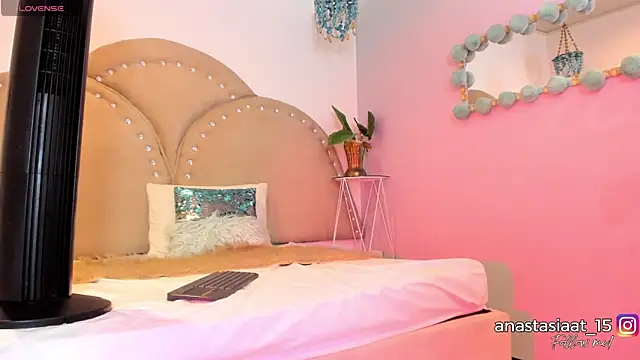 Miia_Thompsonn webcam