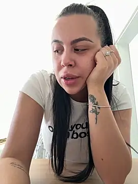 Casiana_ from StripChat is Freechat