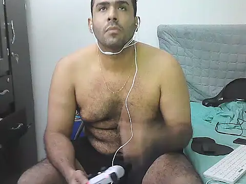AlphaLatinoBear webcam