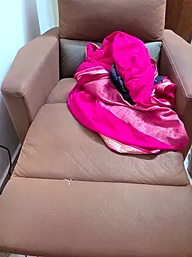 Webcam Model (Roja-Telugu777)  is live.Free join now!