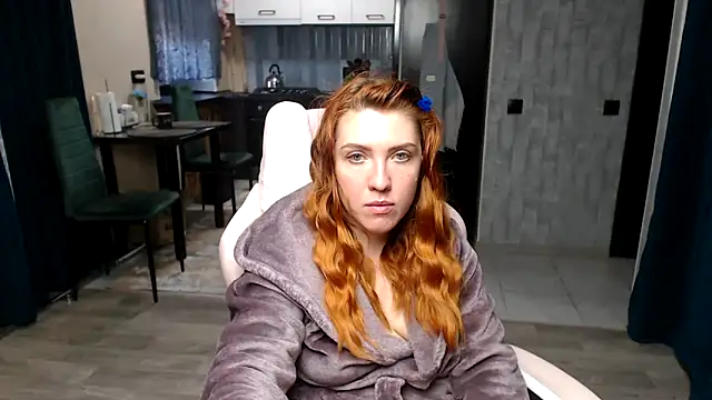 reginasmilee (Ask my age) - NAKED