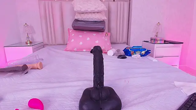 _carolina_fox (F milf) - ride torzo in my ass