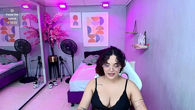 Maggy_t18 webcam
