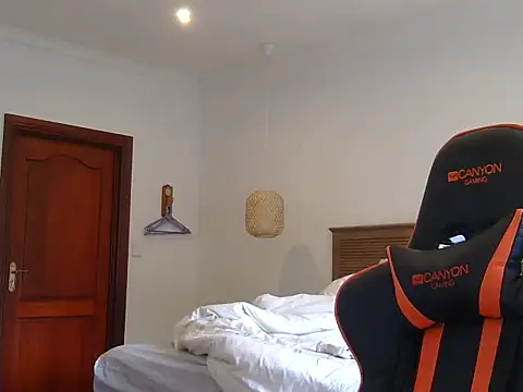 TroyDieselXXX webcam