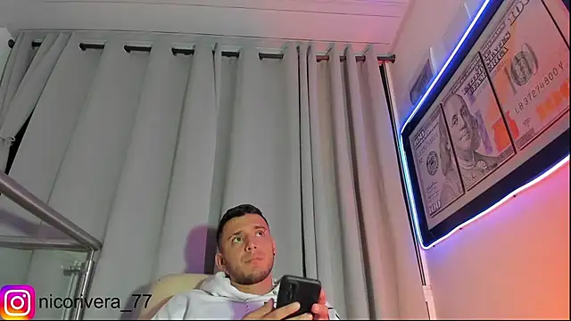 nico_rivera webcam