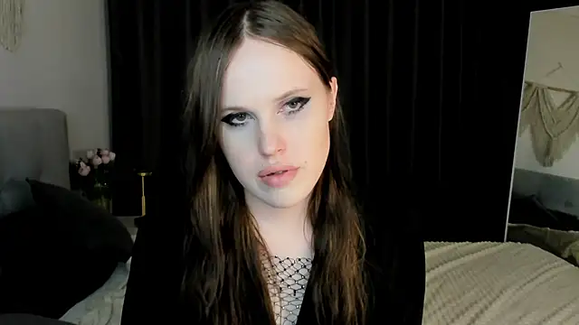 EffieMinki live sex cam