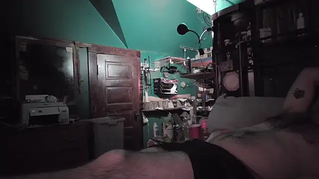 charactrzero (Ask my age) - naked naked naked