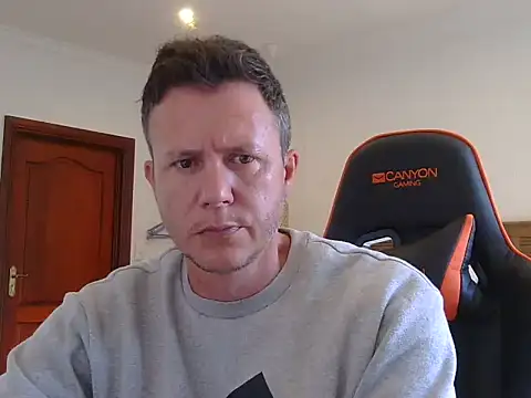 TroyDieselXXX webcam