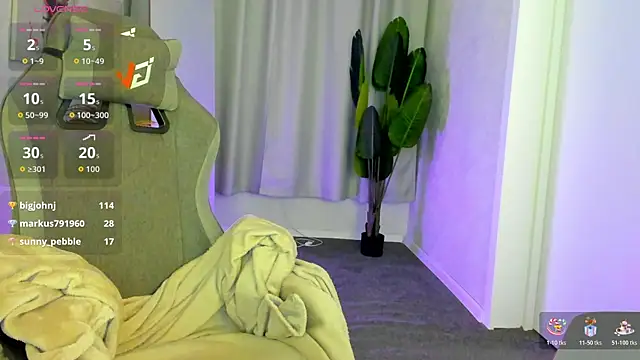 Lori_Bllossom webcam