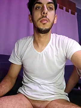 leoynicky98 (G young) - Show boobs + oil 🍒💦