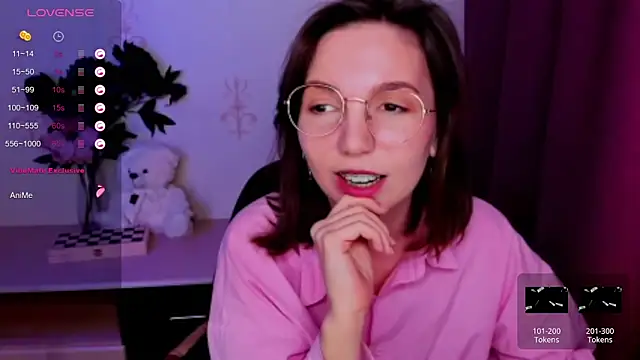 KindHazelHere_ webcam