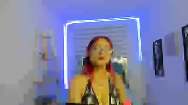 Sara_Red_X webcam
