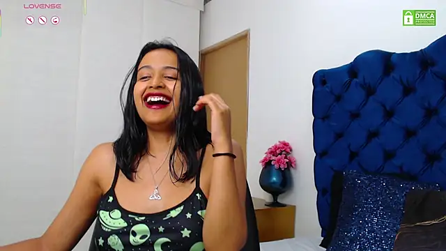 lili666_ (F young) - Naked🔥 + Open your legs😈