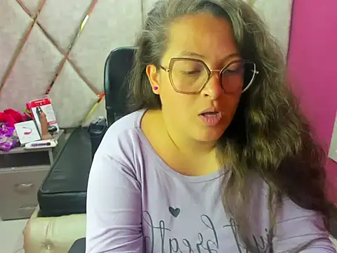 sarah_boobs_ (F young) - 🥵MAKE ME HAPPY⭐ Help me reach my goal!