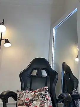 Webcam Model (_Bella_7)  is live.Free join now!