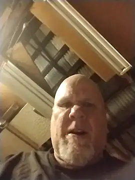 reddog833 - Reddog833's free webcam - UK Sex Cams