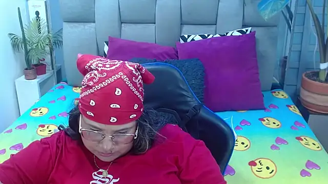 evelin_zaens (F young) - sexy girl