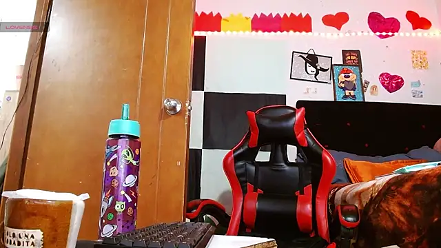 Saray_extrovert_ webcam