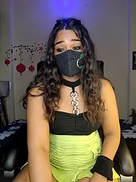 black-pearll - Black-Pearll's free webcam - UK Sex Cams