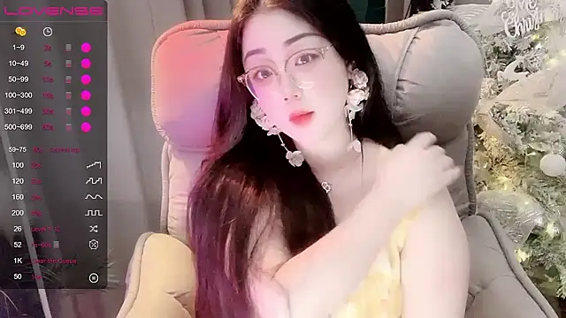 Monica-666888- webcam