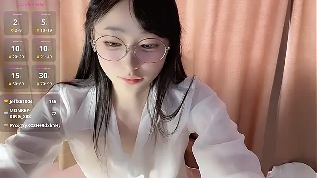 美女xinxinzii在线直播