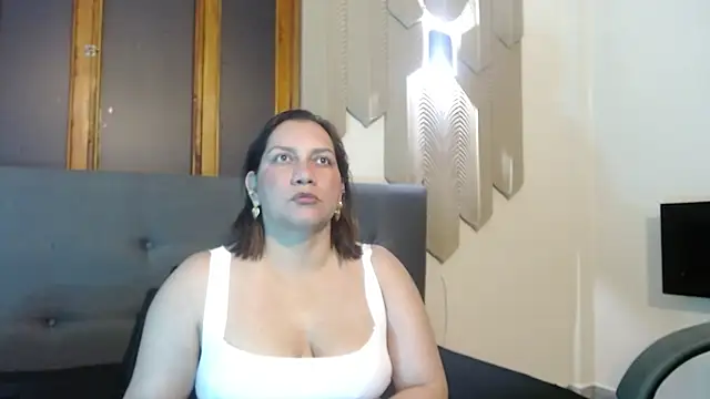 mia_coral1 - Mia_coral1's free webcam