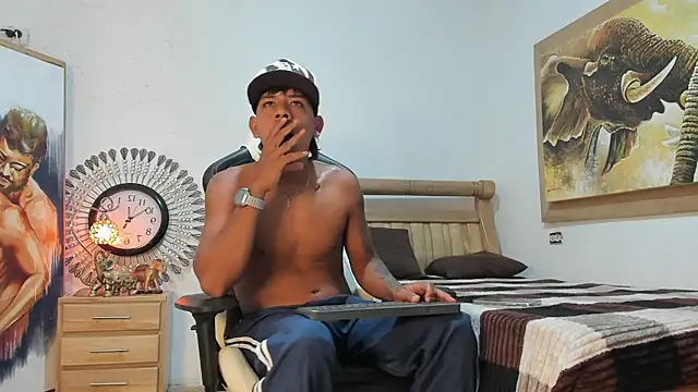 mr_stiven_ (M young) - hey stranger make me explode