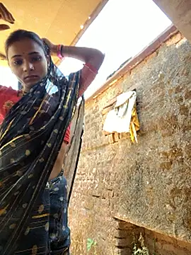 Webcam Model (R_Roshni) is live