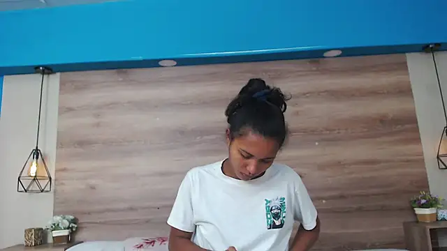 Lili_Lavander webcam