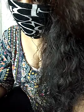 Hot-Beautiful_Cpl webcam