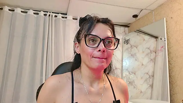 QueenSallyDesire webcam