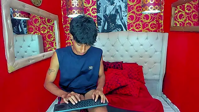 straightyoungpein webcam